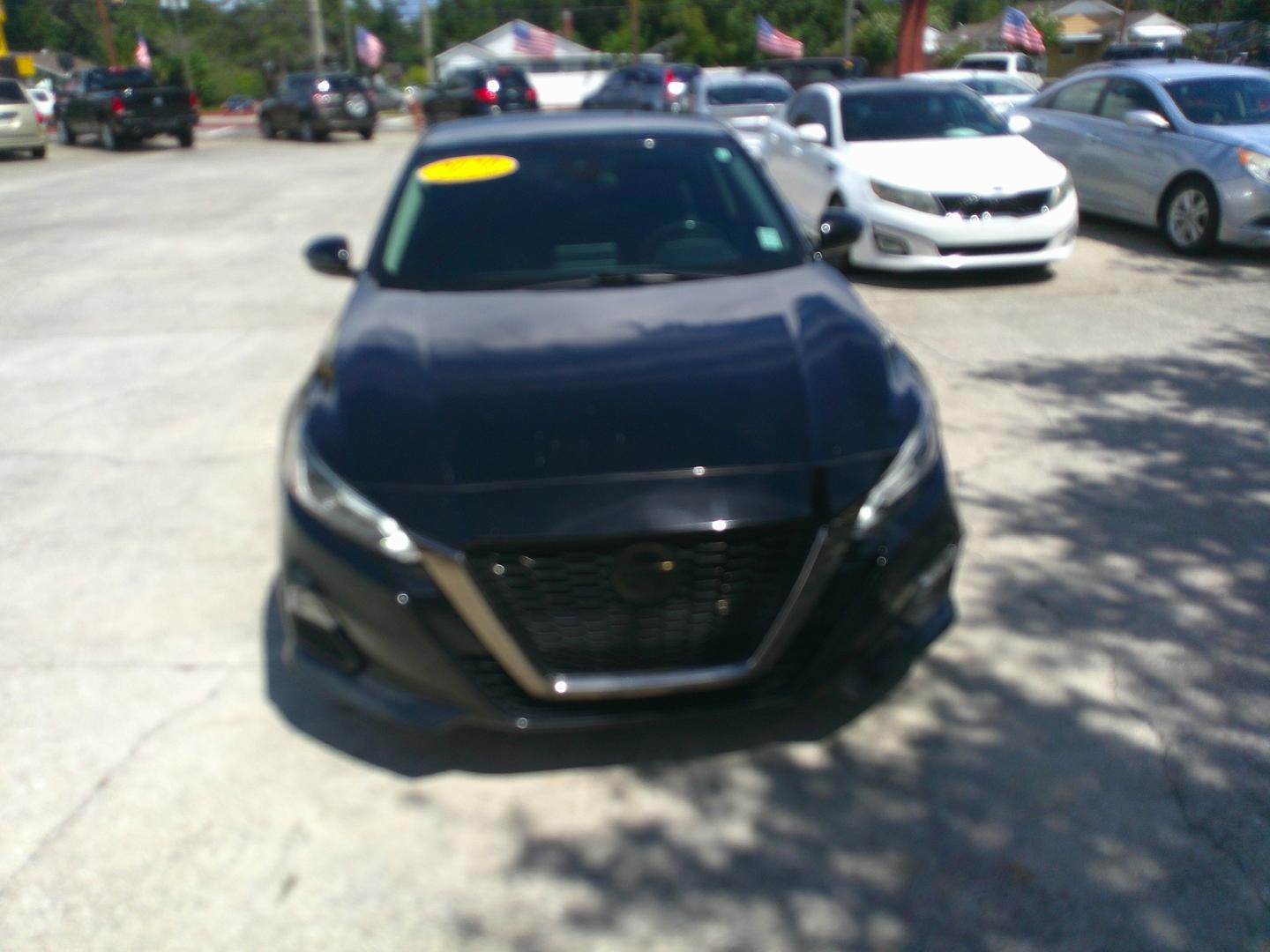 2020 BLACK NISSAN ALTIMA 2.5 SR (1N4BL4CVXLC) , located at 1200 Cassat Avenue, Jacksonville, FL, 32205, (904) 695-1885, 30.302404, -81.731033 - Photo#0